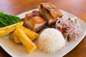 Día del Chicharrón Peruano: plato emblemático impulsa una cadena económica que mueve más de S/ 400 millones al año