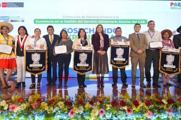 Ministra Lily Vásquez reconoce el compromiso de la comunidad educativa para garantizar una alimentación saludable