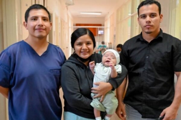 Equipo del INSN Breña salva la vida a neonato ancashino tras compleja cirugía pulmonar