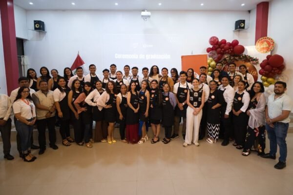 Jóvenes de Tarapoto se forman en hospitalidad sostenible para fortalecer sus oportunidades laborales en la Amazonía peruana