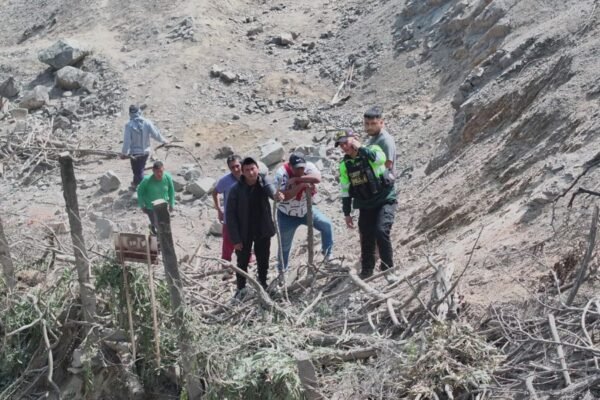 Denuncian grave irregularidad en intento de desalojo contra propietario de vivienda en Surco
