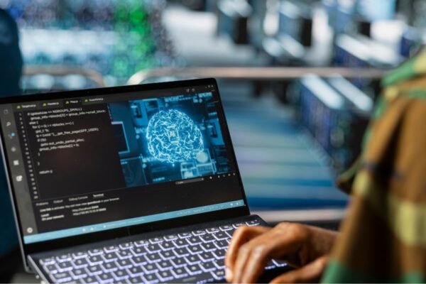 Experian identifica cinco ventajas que la inteligencia artificial ofrece hoy a las pymes