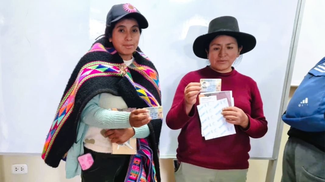 Pobladores de zonas alto andinas de Huancavelica ya cuenta con su DNI electrónico de manera gratuita