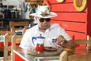 "Aunque Sea Un Café", la nueva bachata de Joe Veras que convierte lo cotidiano en emoción