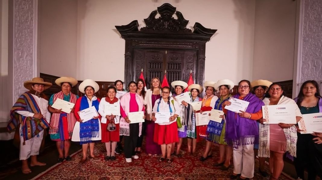 Midis capacitará a artesanas del tejido ancestral en qallwa para fortalecer sus emprendimientos