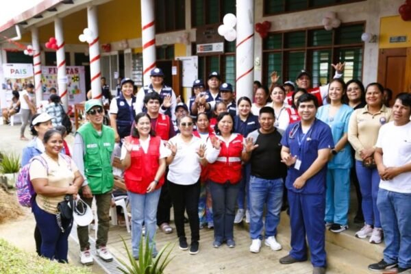 Niños de comunidades alejadas de Loreto reciben por primera vez atención de pediatras en feria del programa PAIS