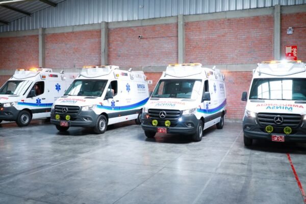 Ministerio de Salud concluye entrega de las ambulancias a las regiones y así reducir los tiempos en atención de emergencias