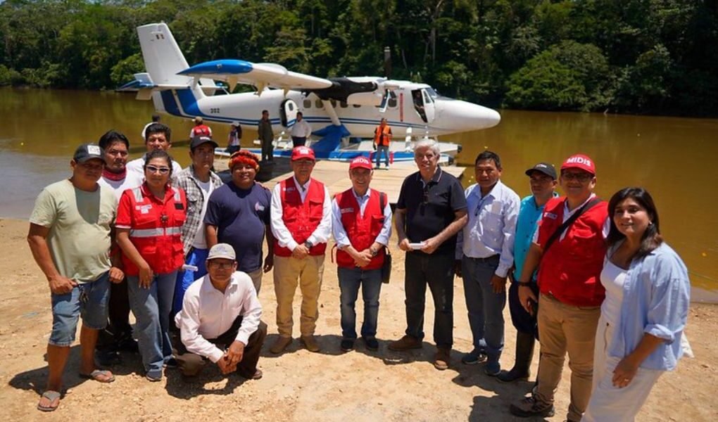 Midis: hidroavión de PIAS aérea lleva servicios médicos y sociales a más de 600 personas de comunidades del pueblo Achuar en Loreto