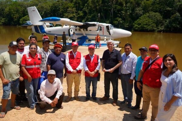 Midis: hidroavión de PIAS aérea lleva servicios médicos y sociales a más de 600 personas de comunidades del pueblo Achuar en Loreto