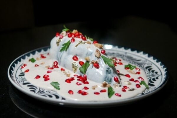La guía imperdible de dónde comer los mejores  chiles en Nogada de la temporada