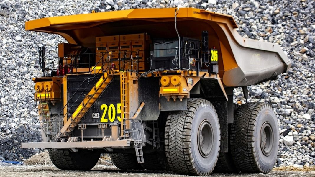 Antamina elige a Caterpillar y Ferreyros para expansión de flota de camiones ultraclass de 400 toneladas