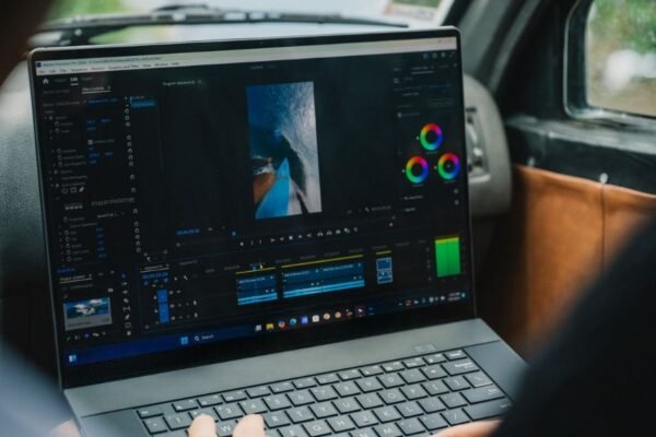 Laptops premium: el 57% de peruanos prioriza capacidad multitarea e inteligencia artificial en laptops cada vez más premium