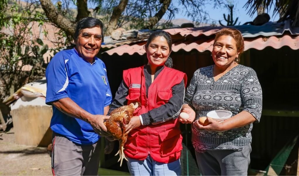 Yachachiq: los héroes rurales que guían a las familias hacia el crecimiento productivo en el campo