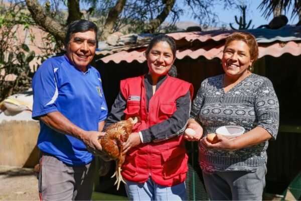 Yachachiq: los héroes rurales que guían a las familias hacia el crecimiento productivo en el campo