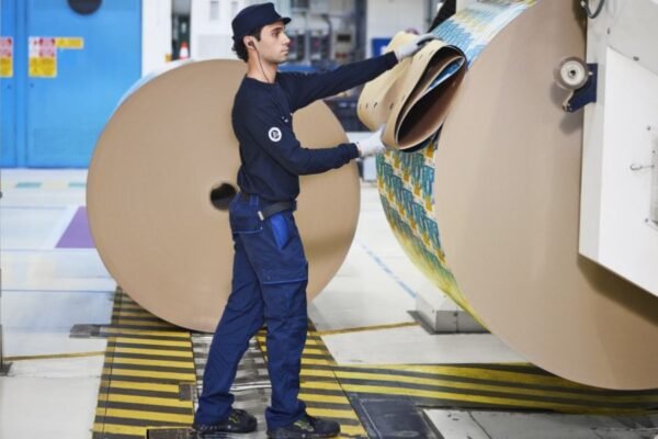 Tetra Pak reduce un 56% de emisiones de GEI en sus operaciones y acelera soluciones para una industria alimentaria más sostenible