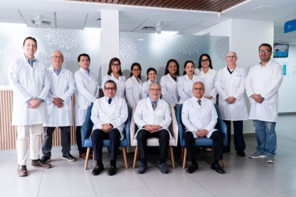 Auna se consolida como la primera organización peruana que recibe la máxima certificación de oncología de EE. UU.