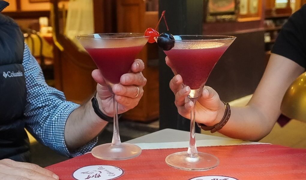 Café de la Paz: coctelería peruana y clásica para disfrutar frente al Parque Kennedy