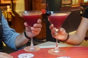Café de la Paz: coctelería peruana y clásica para disfrutar frente al Parque Kennedy