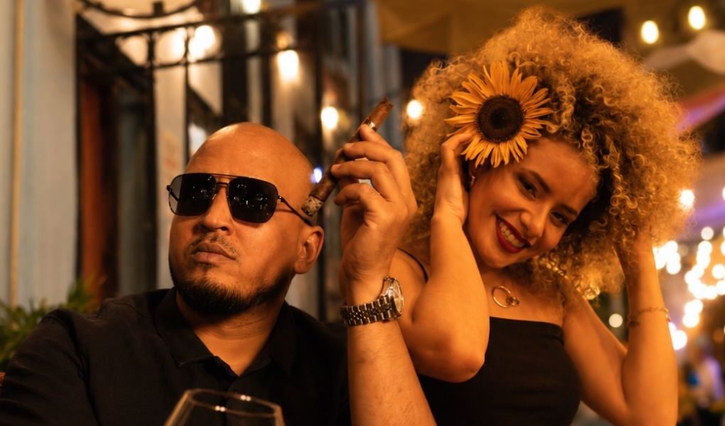 “Todo Lo Que Tengo Es Tuyo”: Daniela Darlin Y Nic N’taya Celebran Sus Raíces Cubanas Al Ritmo De La Salsa