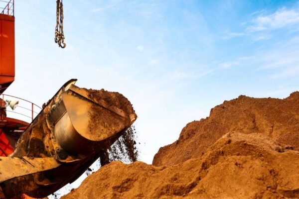 Cobre y electrificación: el reto de la brecha de 10 millones de toneladas al 2030