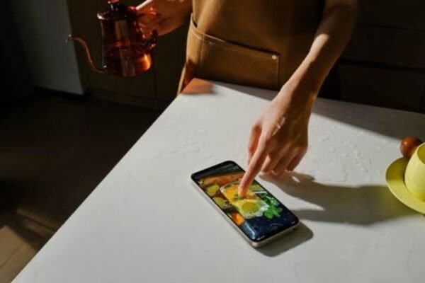 Cómo elegir un smartphone para tu emprendimiento: 4 características que pueden marcar la diferencia