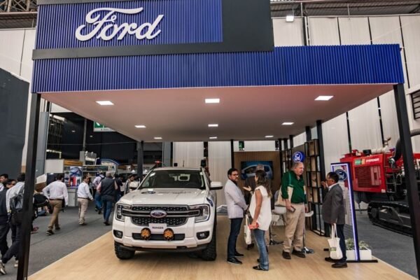 Expomina 2026: Ford PRO™ participó con soluciones para optimizar la gestión minera en Perú