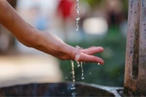 Demanda duplicó la oferta: COFIDE coloca S/ 120 millones con su tercer bono azul para financiar agua y saneamiento
