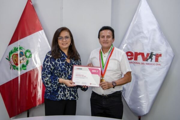 SERVIR reconoce a Municipalidad Provincial de Jaén por fortalecer la capacitación de sus servidores