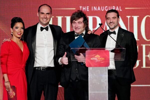 The Official Hispanic Heritage Gala reúne a líderes mundiales en Washington, D.C., y amplifica la voz de la comunidad hispana.