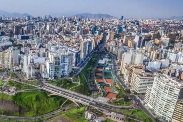 El crecimiento inmobiliario de Lima plantea nuevos retos para la planificación urbana