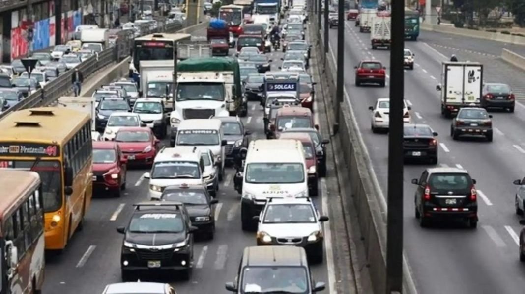 Un vehículo de más de 20 años contamina hasta 53 veces más que uno moderno