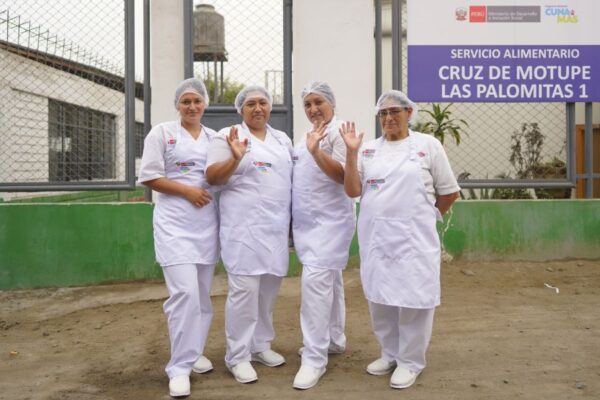 Socias de cocina: el voluntariado de Cuna Más que combate la anemia infantil entre los niños más vulnerables del país
